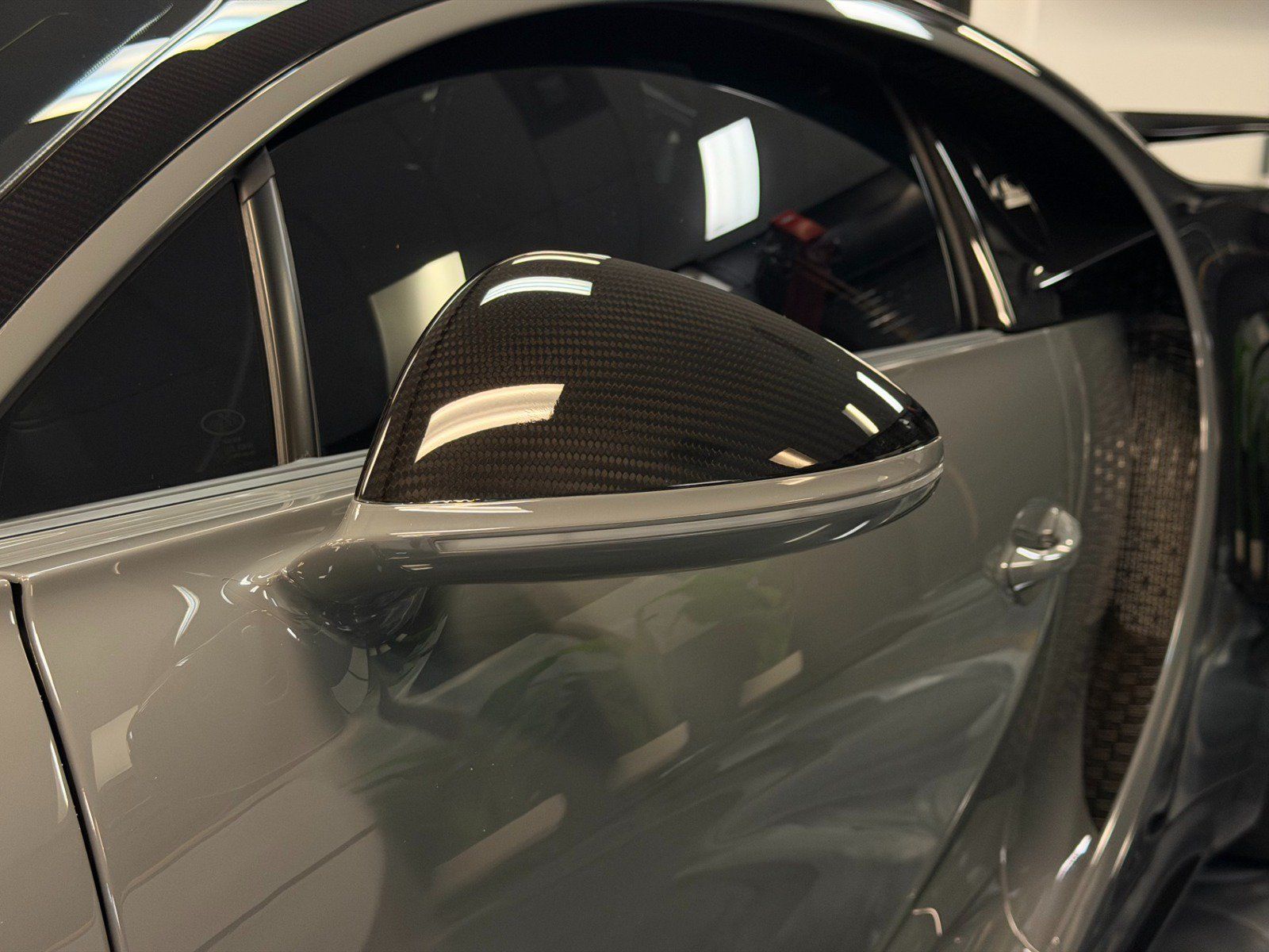 Used 2024 Bugatti Chiron Super Sport AWD/4WD image 47