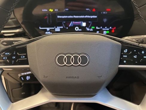 Used 2025 Audi Q5 Premium w/ Convenience Package image 13