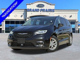Used 2023 Chrysler Pacifica Touring-L video 1