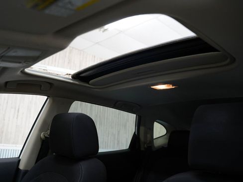 Used 2013 Nissan Rogue SV w/ Premium Pkg FWD image 20