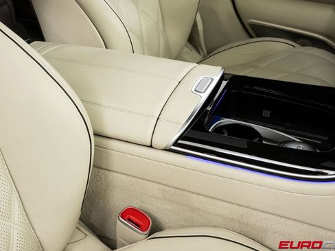 Used 2023 Mercedes-Benz Maybach S 680 4MATIC image 30