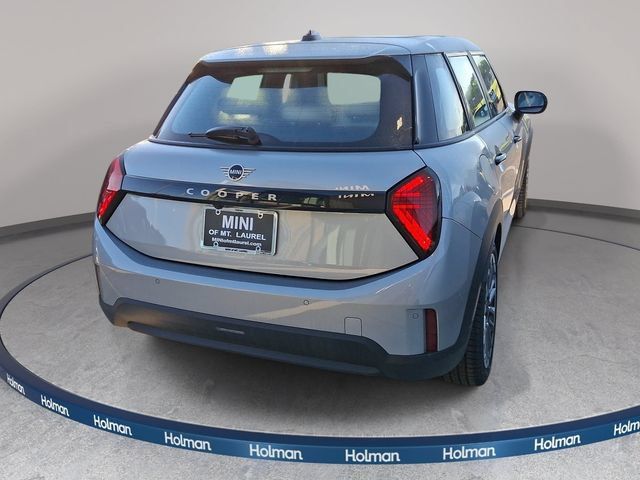 New 2026 MINI Cooper 4-Door Hardtop FWD image 4