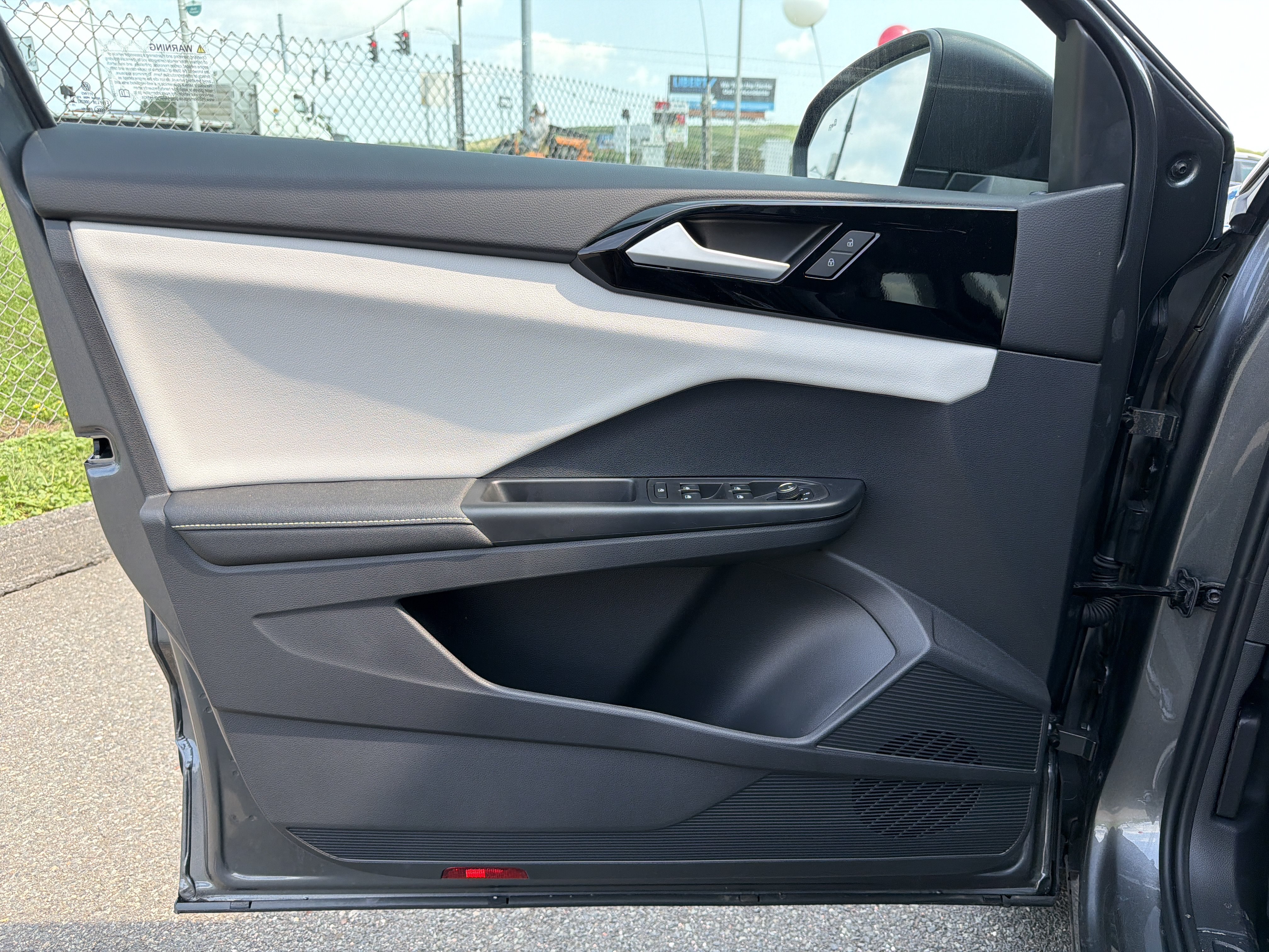 New 2025 Volkswagen Taos S AWD/4WD image 15