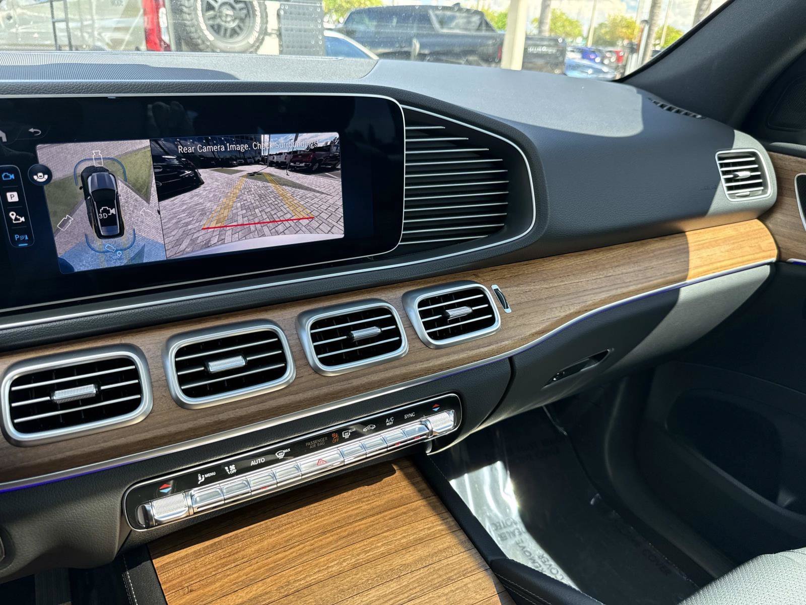 Certified 2025 Mercedes-Benz GLE 350 4MATIC image 28