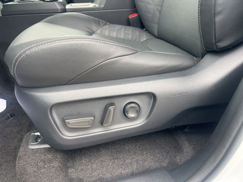 Used 2025 Toyota 4Runner TRD Off-Road Premium image 10