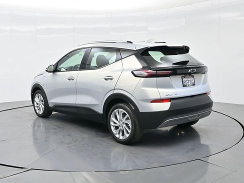 Used 2022 Chevrolet Bolt EUV LT image 9