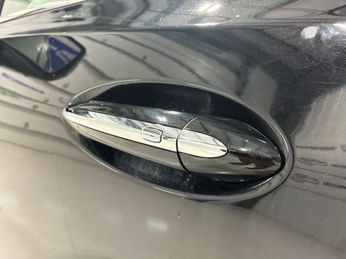 Used 2023 Buick Enclave Avenir w/ Avenir Technology Package FWD image 14