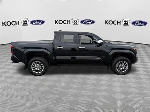 Used 2025 Toyota Tacoma Limited AWD/4WD image 9