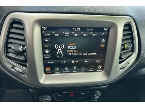 Used 2021 Jeep Compass Latitude image 21