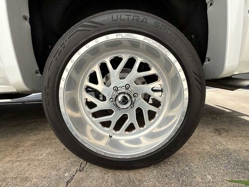 Used 2017 GMC Sierra 1500 SLT w/ Enhanced Driver Alert Package RWD image 10