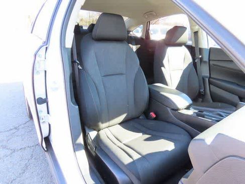 Certified 2023 Honda Accord LX image 15