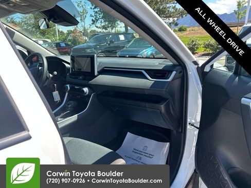 Used 2025 Toyota RAV4 LE AWD/4WD image 11