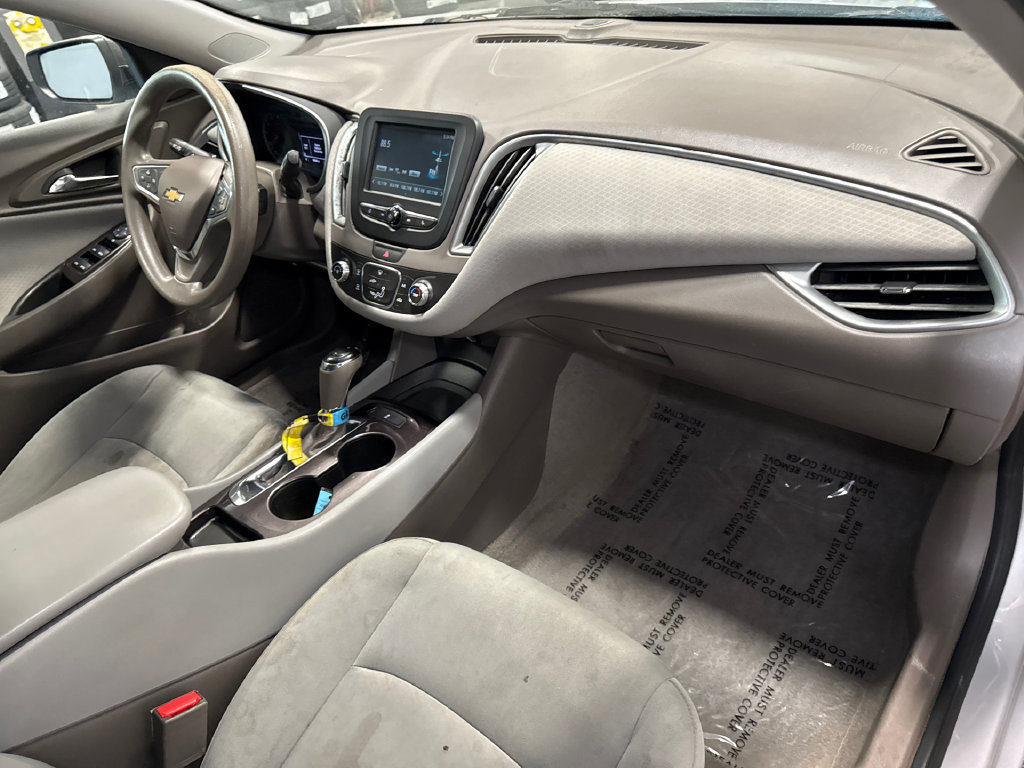 Used 2018 Chevrolet Malibu LS FWD image 14