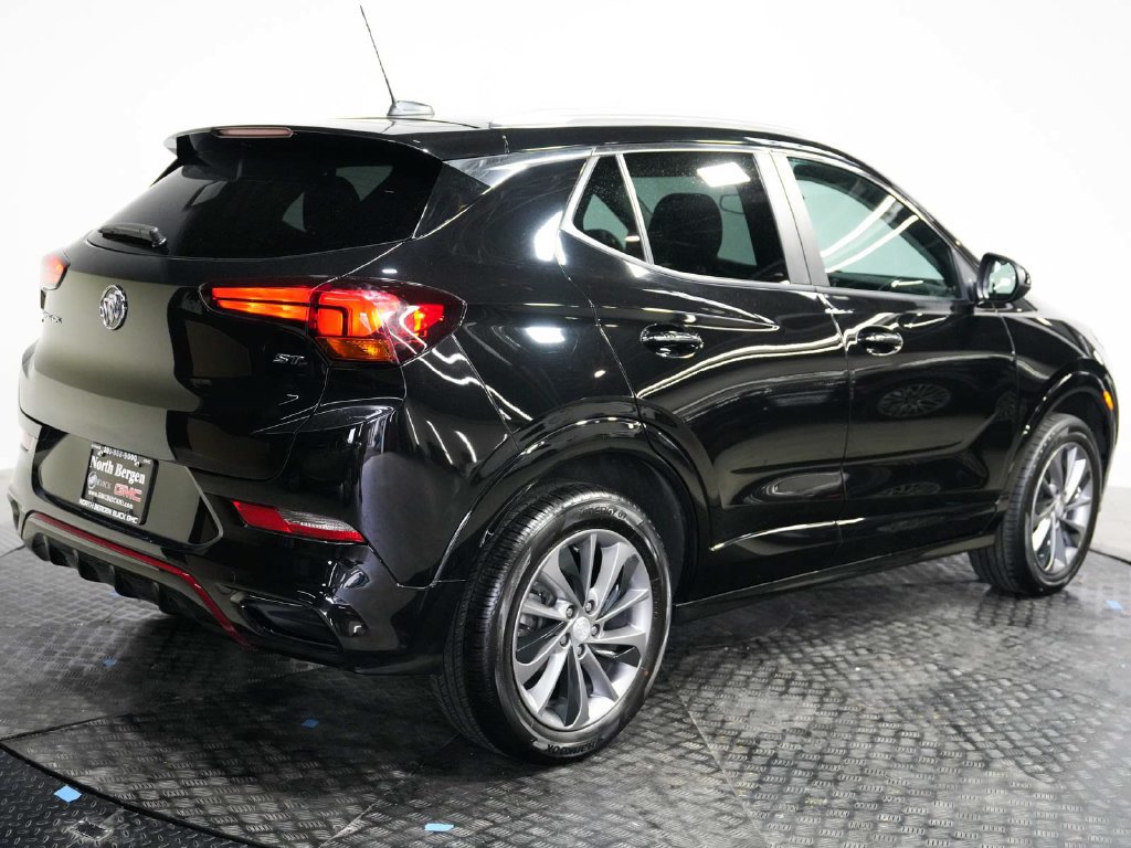 Used 2023 Buick Encore GX Select w/ Sport Touring Package AWD/4WD image 8