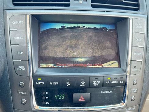 Used 2010 Lexus IS 350C RWD image 17