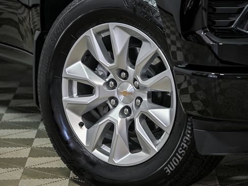 Certified 2025 Chevrolet Silverado 1500 Custom AWD/4WD image 3