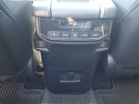 Used 2024 Toyota Grand Highlander AWD image 12