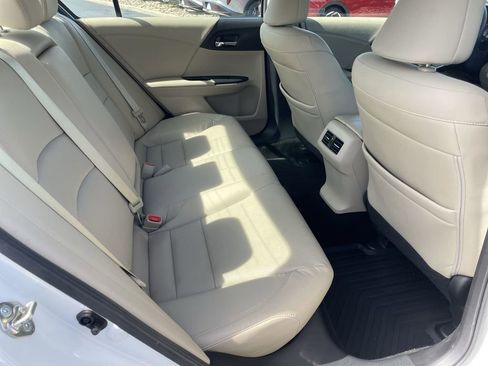 Used 2017 Honda Accord EX-L image 22