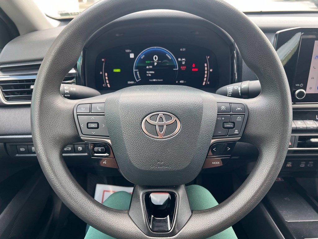 Used 2025 Toyota Camry LE FWD image 11