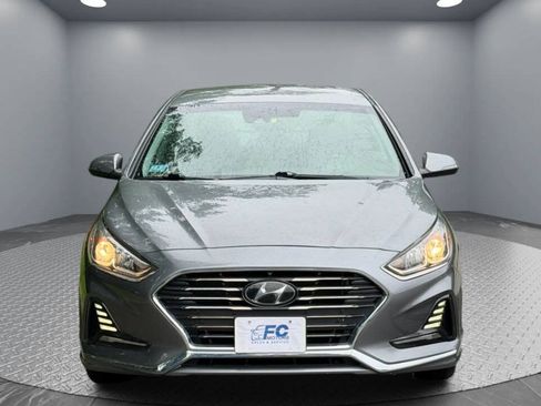 Used 2018 Hyundai Sonata SEL w/ Tech Package 02 FWD image 2