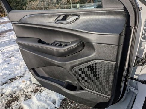 New 2025 Jeep Grand Cherokee Altitude image 20