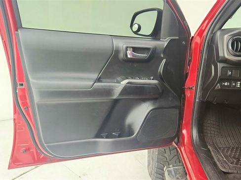 Used 2022 Toyota Tacoma SR5 image 24