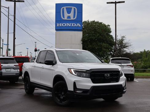 Certified 2024 Honda Ridgeline Black Edition image 1
