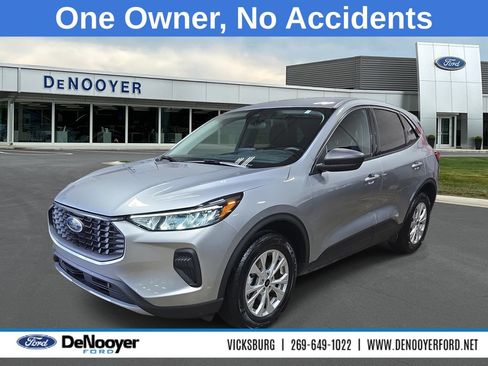 Used 2023 Ford Escape Active AWD/4WD image 1