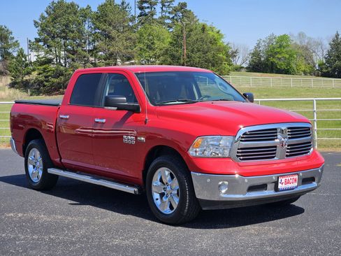 Used 2015 RAM 1500 Lone Star AWD/4WD image 3