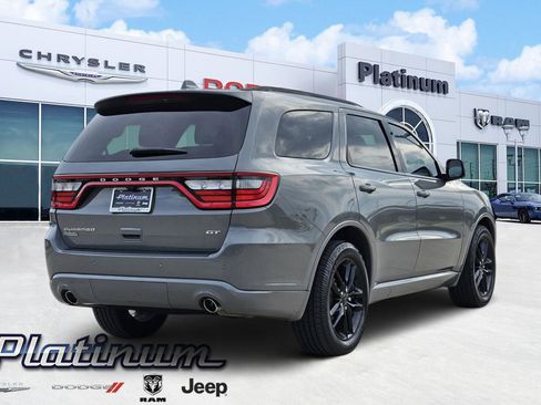 Used 2022 Dodge Durango GT RWD image 5