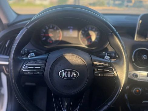 Used 2018 Kia Stinger RWD image 15
