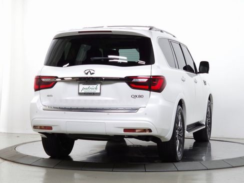 Used 2024 INFINITI QX80 Premium Select w/ Cargo Package image 11