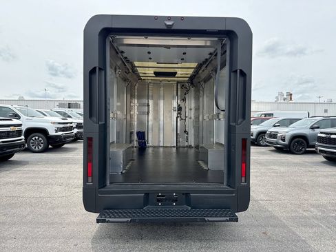 Used 2024 Chevrolet Brightdrop 600 w/ Battery Pack, Max Range AWD/4WD image 14