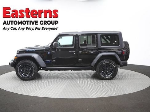 Used 2023 Jeep Wrangler Unlimited w/ Convenience Group AWD/4WD image 60