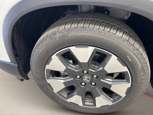 New 2026 Honda Pilot Elite image 11