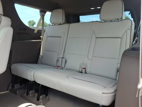New 2026 GMC Yukon XL Denali w/ Advanced Technology Package AWD/4WD image 15