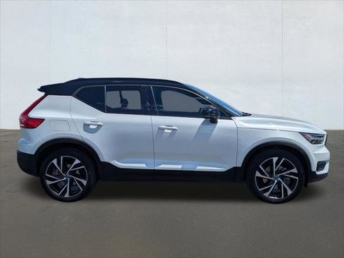 Used 2021 Volvo XC40 T5 R-Design w/ Climate Package AWD/4WD image 6
