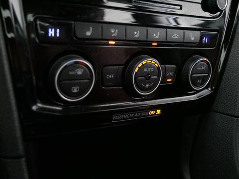 Used 2022 Volkswagen Passat 2.0T SE image 23