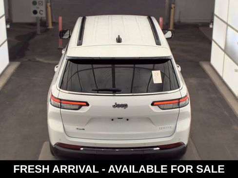 Used 2023 Jeep Grand Cherokee L Limited AWD/4WD image 5