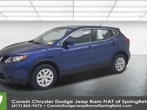 Used 2019 Nissan Rogue Sport S image 7