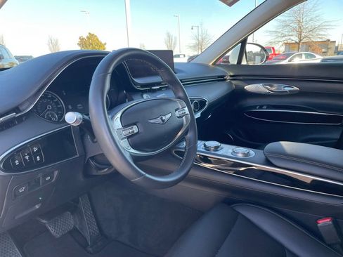 Used 2025 Genesis GV70 2.5T image 10
