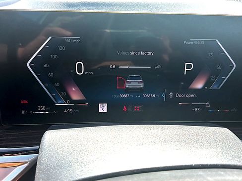 Used 2023 BMW X7 xDrive40i w/ Premium Package AWD/4WD image 7