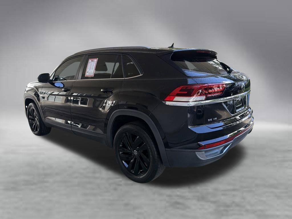 Used 2021 Volkswagen Atlas Cross Sport SE w/ Panoramic Sunroof Package FWD image 4