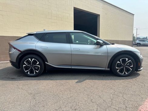 Used 2024 Kia EV6 Wind AWD/4WD image 3
