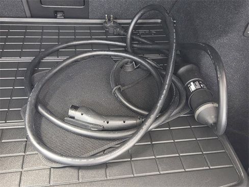 Certified 2023 Volvo XC40 Recharge Ultimate w/ Protection Package Premier image 15