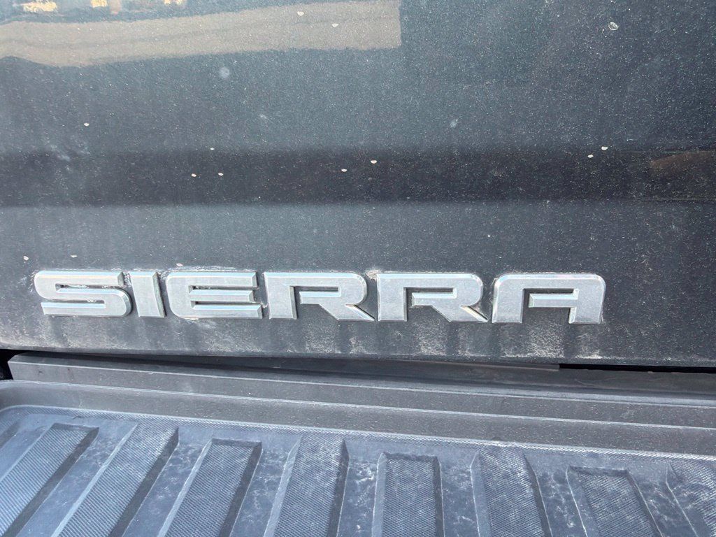 Used 2017 GMC Sierra 2500 SLT w/ Duramax Plus Package AWD/4WD image 12