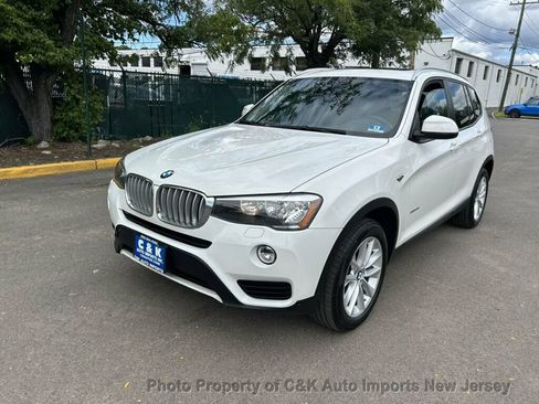 Used 2017 BMW X3 xDrive28i AWD/4WD image 2