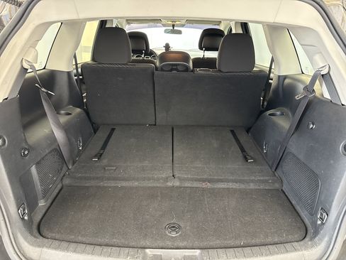 Used 2017 Dodge Journey SE w/ Flexible Seating Group image 18