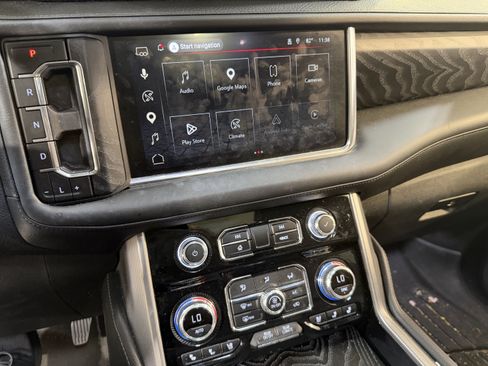Used 2023 GMC Yukon XL Denali AWD/4WD image 19