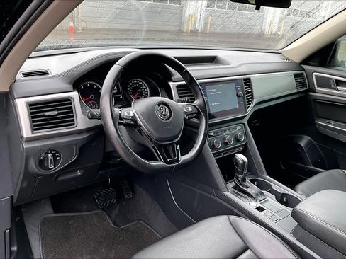 Used 2018 Volkswagen Atlas SE image 17